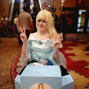 Meet your Posher, Em